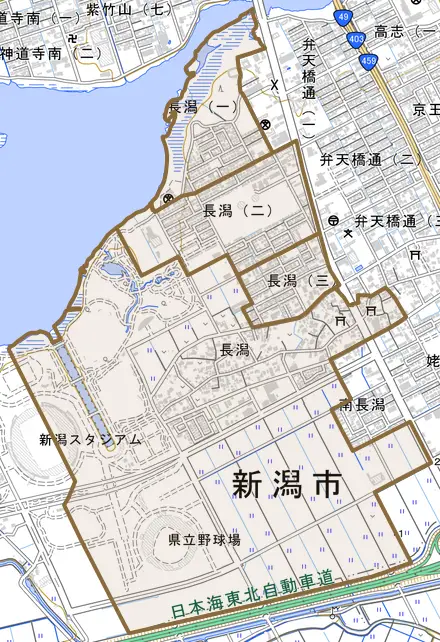 長潟とその周辺の地図。町の範囲を重ねている