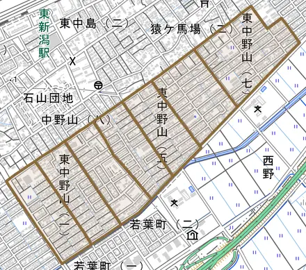 東中野山とその周辺の地図。町の範囲を重ねている