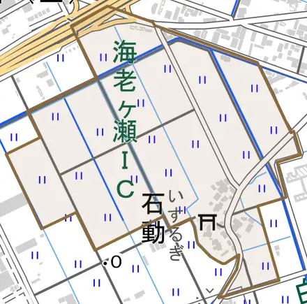 石動とその周辺の地図。町の範囲を重ねている