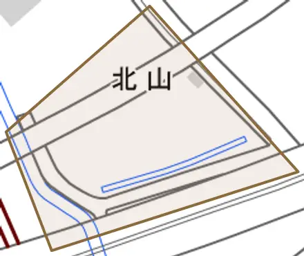 北山とその周辺の地図。町の範囲を重ねている