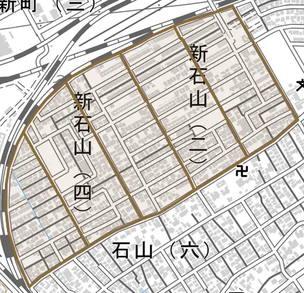 新石山とその周辺の地図。町の範囲を重ねている