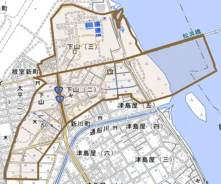 下山とその周辺の地図。町の範囲を重ねている
