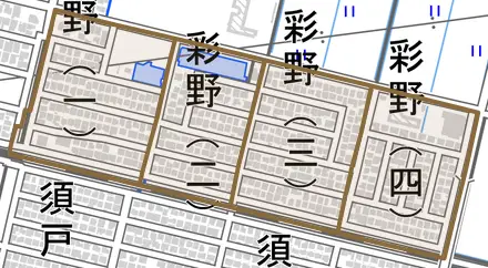 彩野とその周辺の地図。町の範囲を重ねている