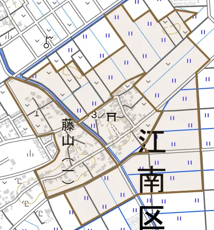 藤山とその周辺の地図。町の範囲を重ねている