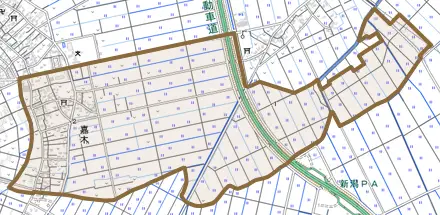 嘉木とその周辺の地図。町の範囲を重ねている