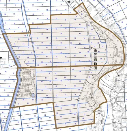 東笠巻新田とその周辺の地図。町の範囲を重ねている