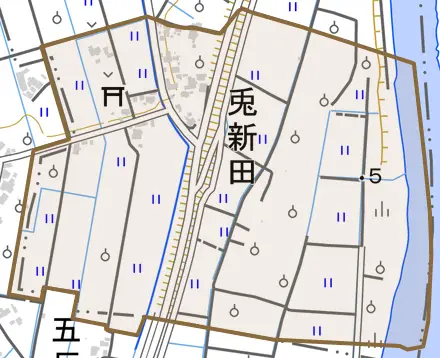 兎新田とその周辺の地図。町の範囲を重ねている