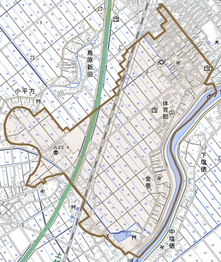 金巻とその周辺の地図。町の範囲を重ねている