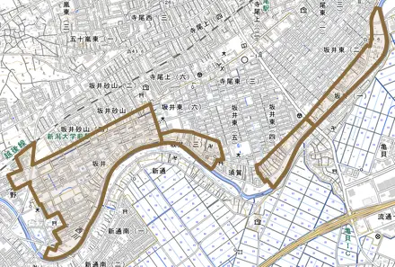 坂井とその周辺の地図。町の範囲を重ねている