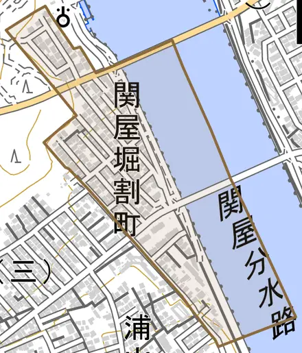 関屋堀割町とその周辺の地図。町の範囲を重ねている