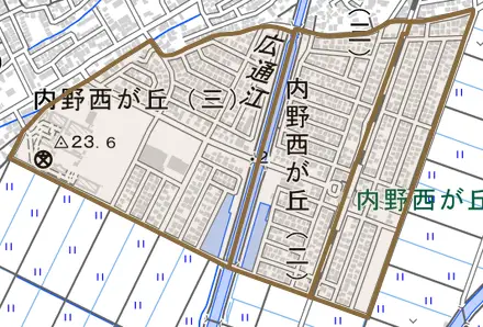 内野西が丘とその周辺の地図。町の範囲を重ねている