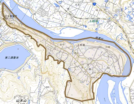 大字上片貝とその周辺の地図。町の範囲を重ねている