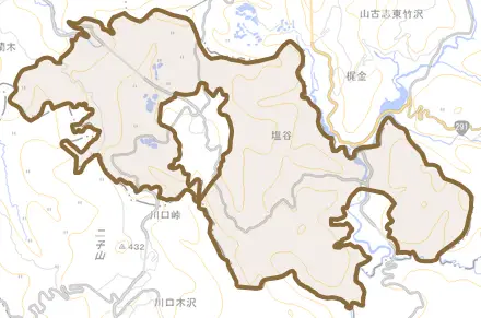 大字塩谷とその周辺の地図。町の範囲を重ねている