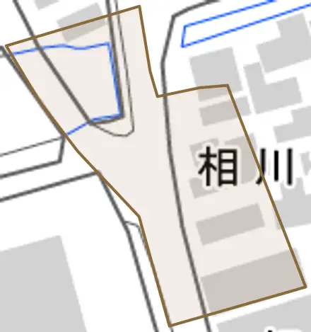 相川板町とその周辺の地図。町の範囲を重ねている
