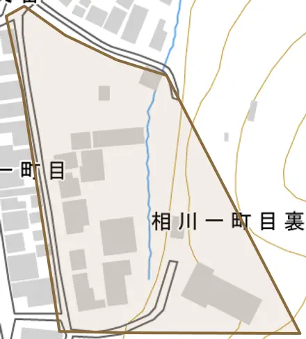 相川一町目裏町とその周辺の地図。町の範囲を重ねている