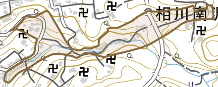 相川南沢町とその周辺の地図。町の範囲を重ねている