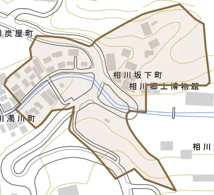 相川坂下町とその周辺の地図。町の範囲を重ねている