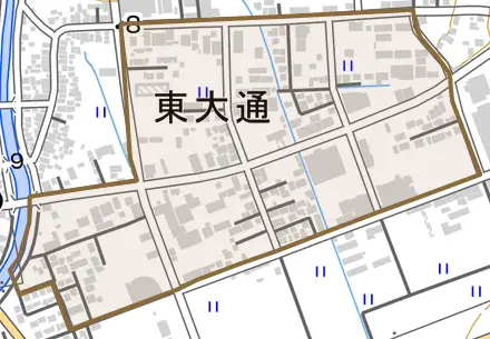 東大通とその周辺の地図。町の範囲を重ねている