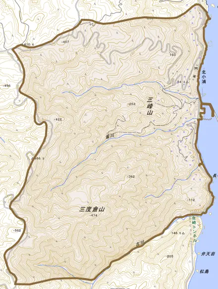 北小浦とその周辺の地図。町の範囲を重ねている