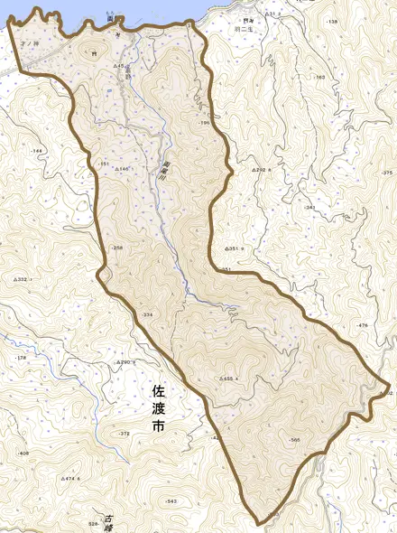 両尾とその周辺の地図。町の範囲を重ねている