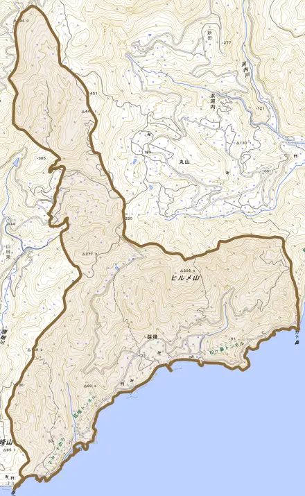 莚場とその周辺の地図。町の範囲を重ねている