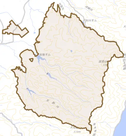 新穂青木とその周辺の地図。町の範囲を重ねている