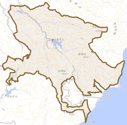 小倉とその周辺の地図。町の範囲を重ねている