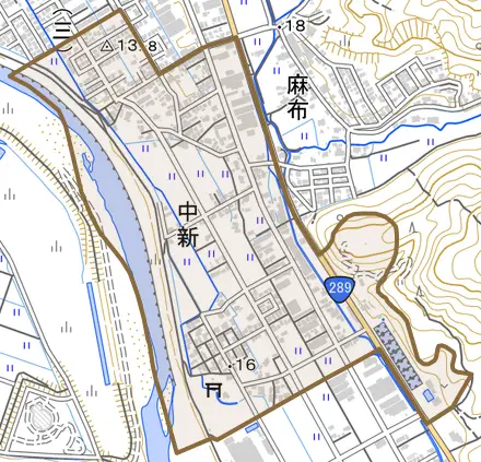 中新とその周辺の地図。町の範囲を重ねている