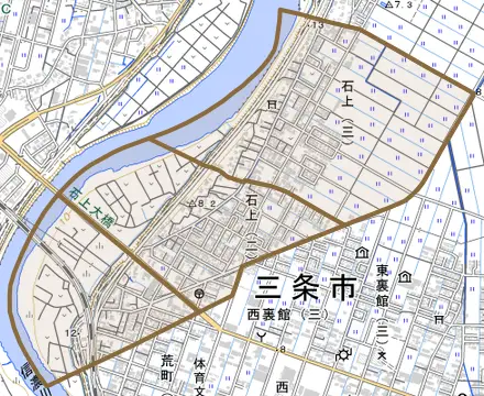 石上とその周辺の地図。町の範囲を重ねている