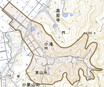 小滝とその周辺の地図。町の範囲を重ねている