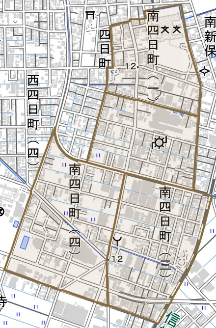 南四日町とその周辺の地図。町の範囲を重ねている