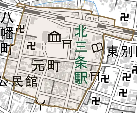 元町とその周辺の地図。町の範囲を重ねている