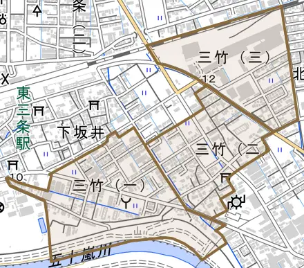 三竹とその周辺の地図。町の範囲を重ねている