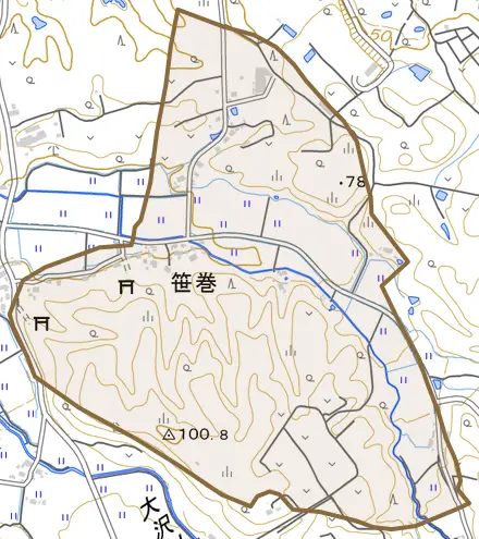 笹巻とその周辺の地図。町の範囲を重ねている