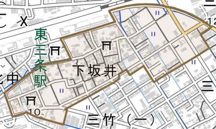 下坂井とその周辺の地図。町の範囲を重ねている