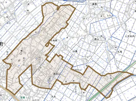 大字諏訪山とその周辺の地図。町の範囲を重ねている