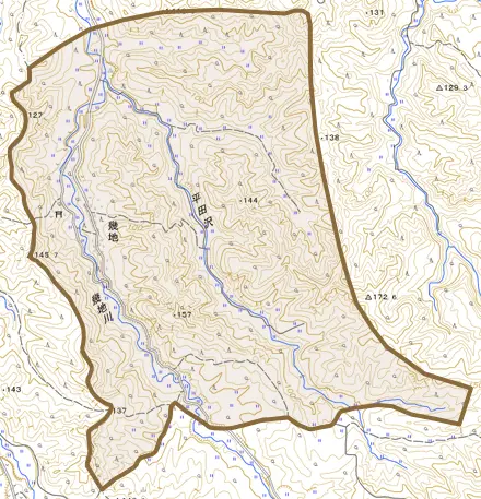 大字幾地とその周辺の地図。町の範囲を重ねている