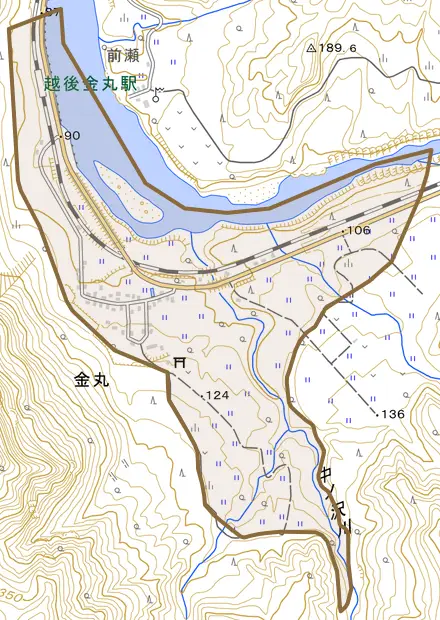 大字金丸とその周辺の地図。町の範囲を重ねている