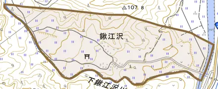 大字鍬江沢とその周辺の地図。町の範囲を重ねている