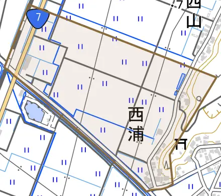 西浦とその周辺の地図。町の範囲を重ねている