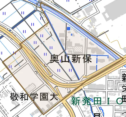 奥山新保とその周辺の地図。町の範囲を重ねている