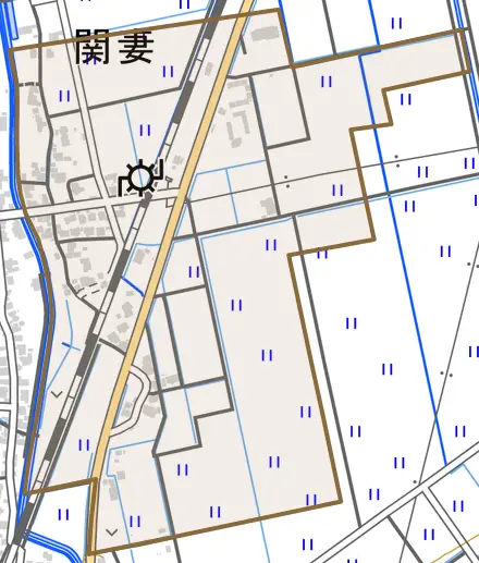 関妻とその周辺の地図。町の範囲を重ねている