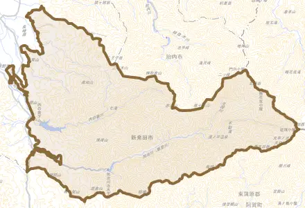 滝谷とその周辺の地図。町の範囲を重ねている