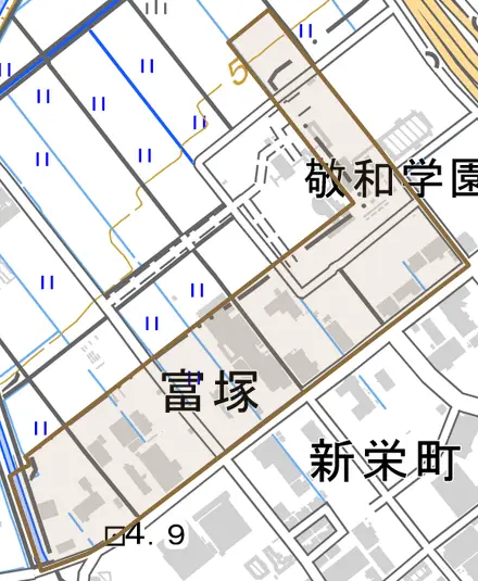 富塚とその周辺の地図。町の範囲を重ねている