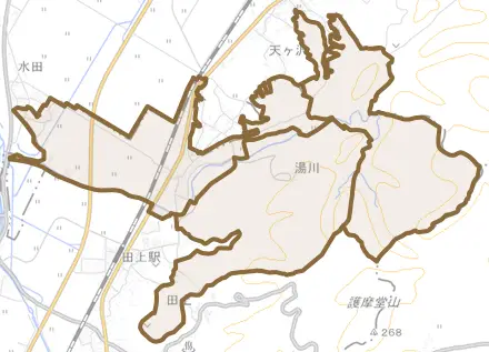 大字湯川とその周辺の地図。町の範囲を重ねている