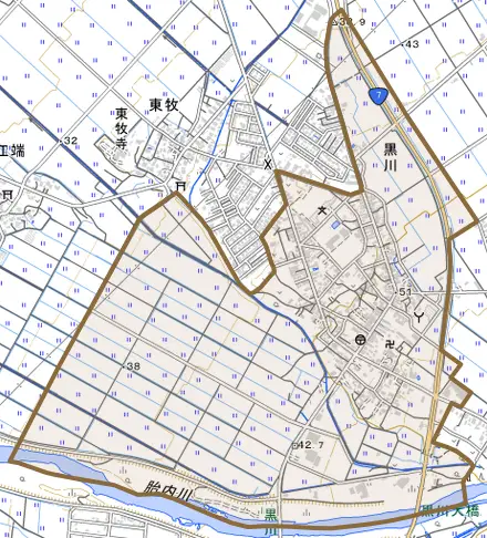 黒川とその周辺の地図。町の範囲を重ねている