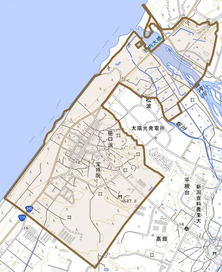 笹口浜とその周辺の地図。町の範囲を重ねている