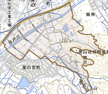 関沢とその周辺の地図。町の範囲を重ねている