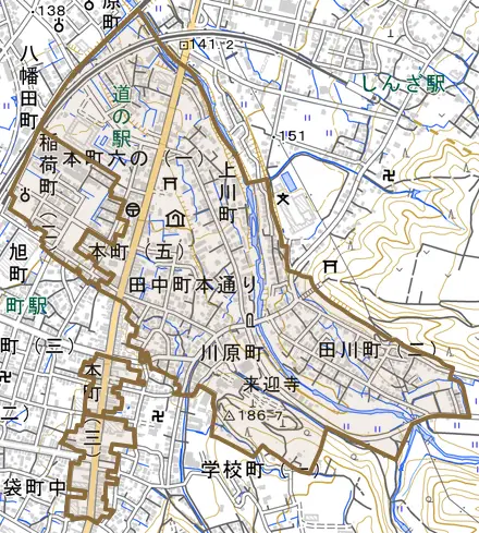 本町とその周辺の地図。町の範囲を重ねている