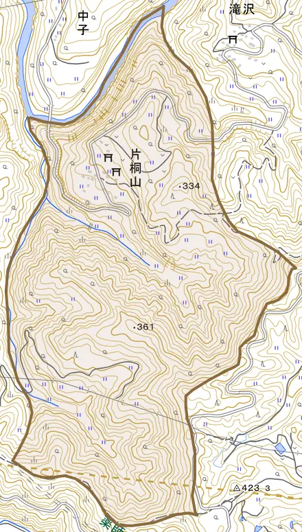 片桐山とその周辺の地図。町の範囲を重ねている